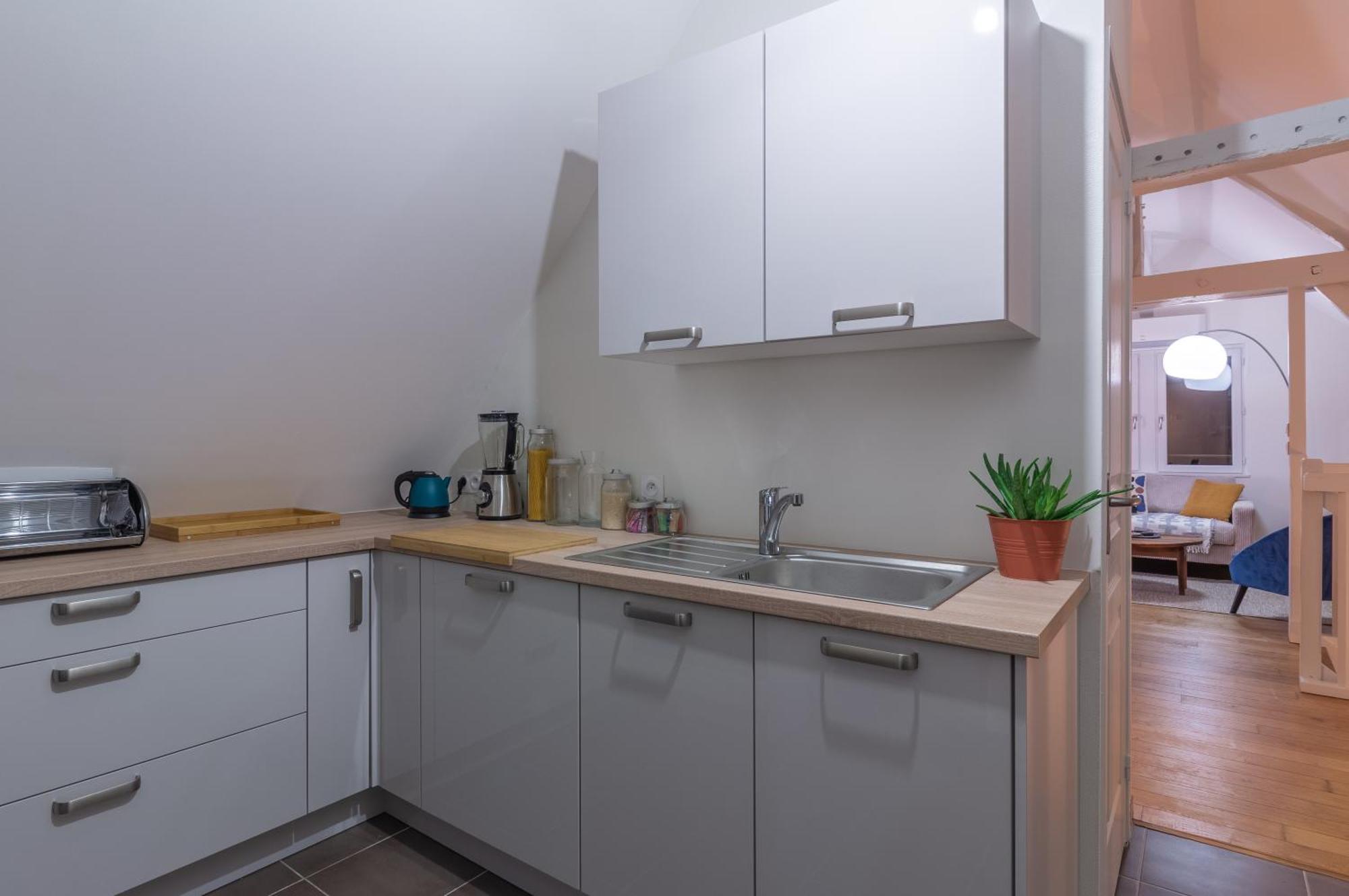 Le 13 Elegant Troyes Apartamento Exterior foto