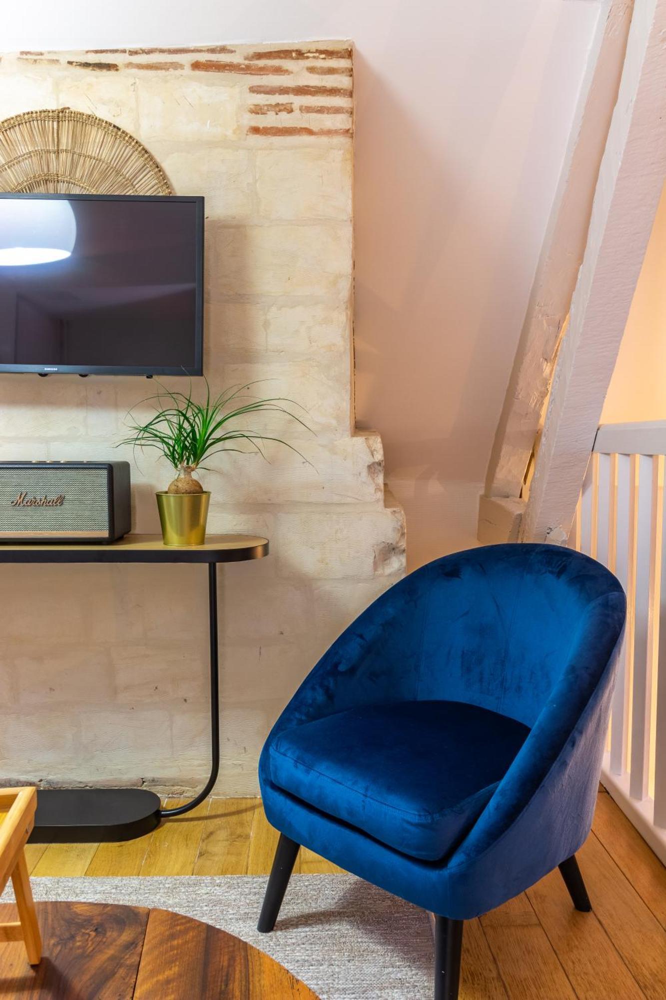 Le 13 Elegant Troyes Apartamento Exterior foto