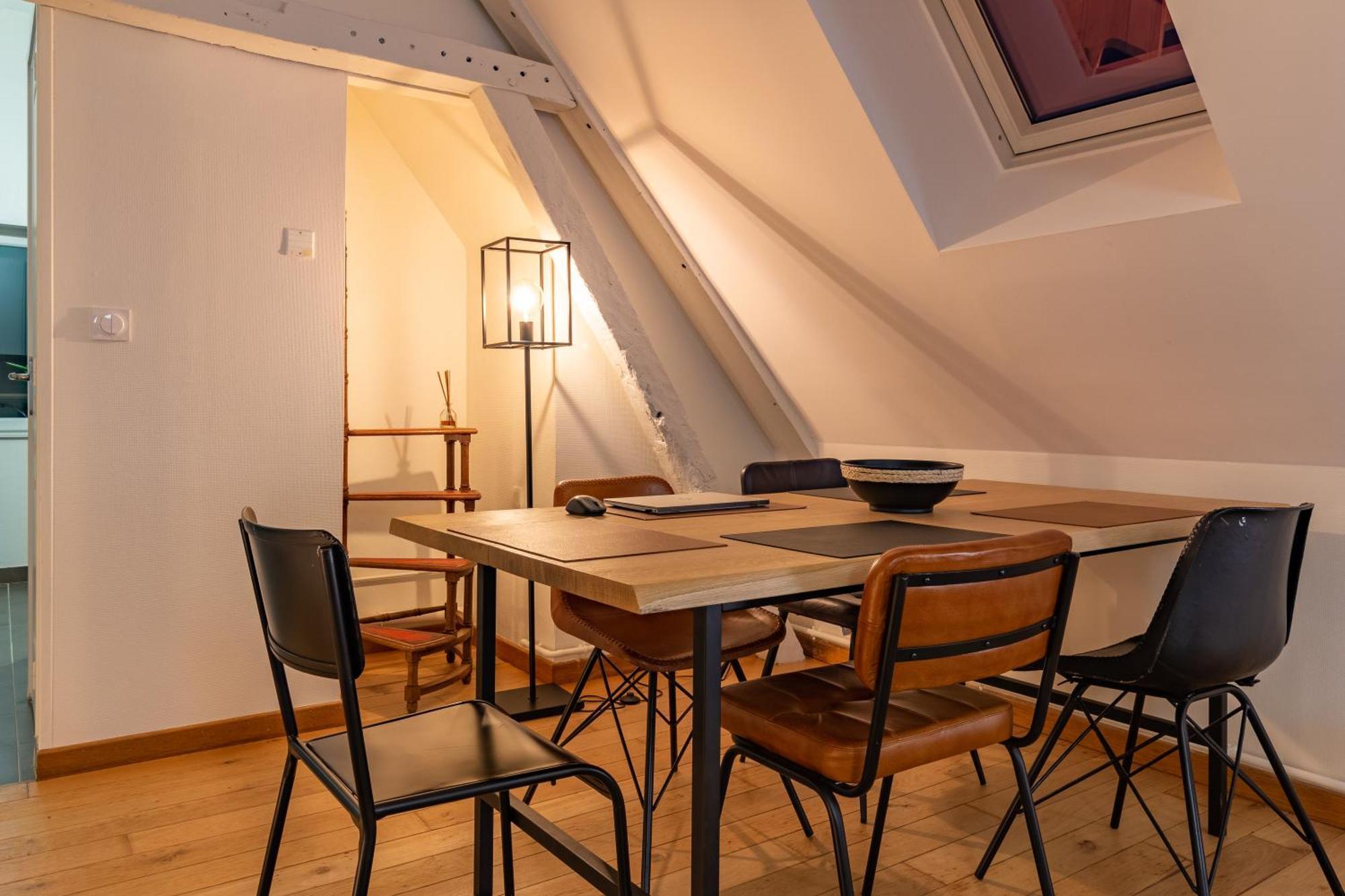 Le 13 Elegant Troyes Apartamento Exterior foto