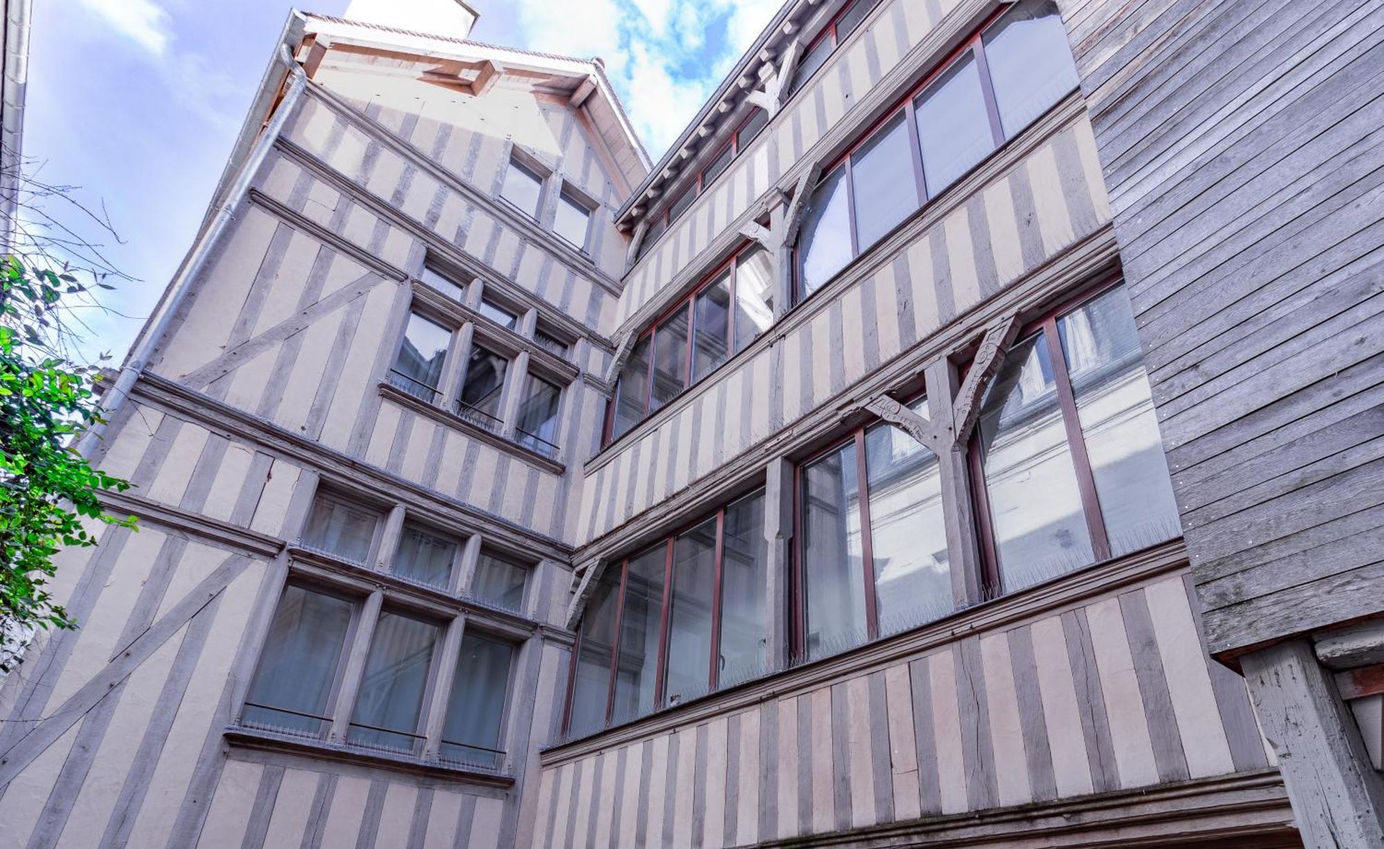 Le 13 Elegant Troyes Apartamento Exterior foto